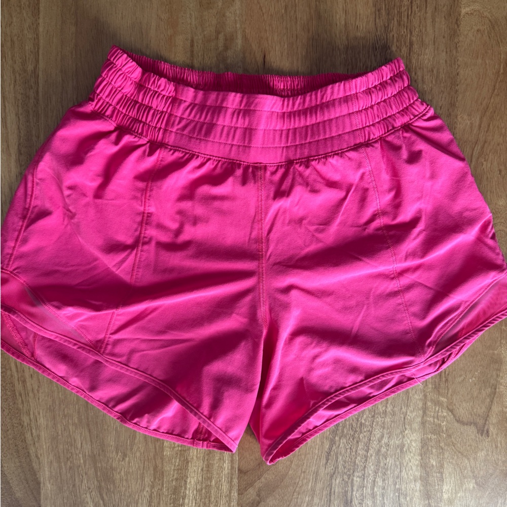 Lululemon Hotty Hot 4 inch size 4 pink grapefruit Shorts